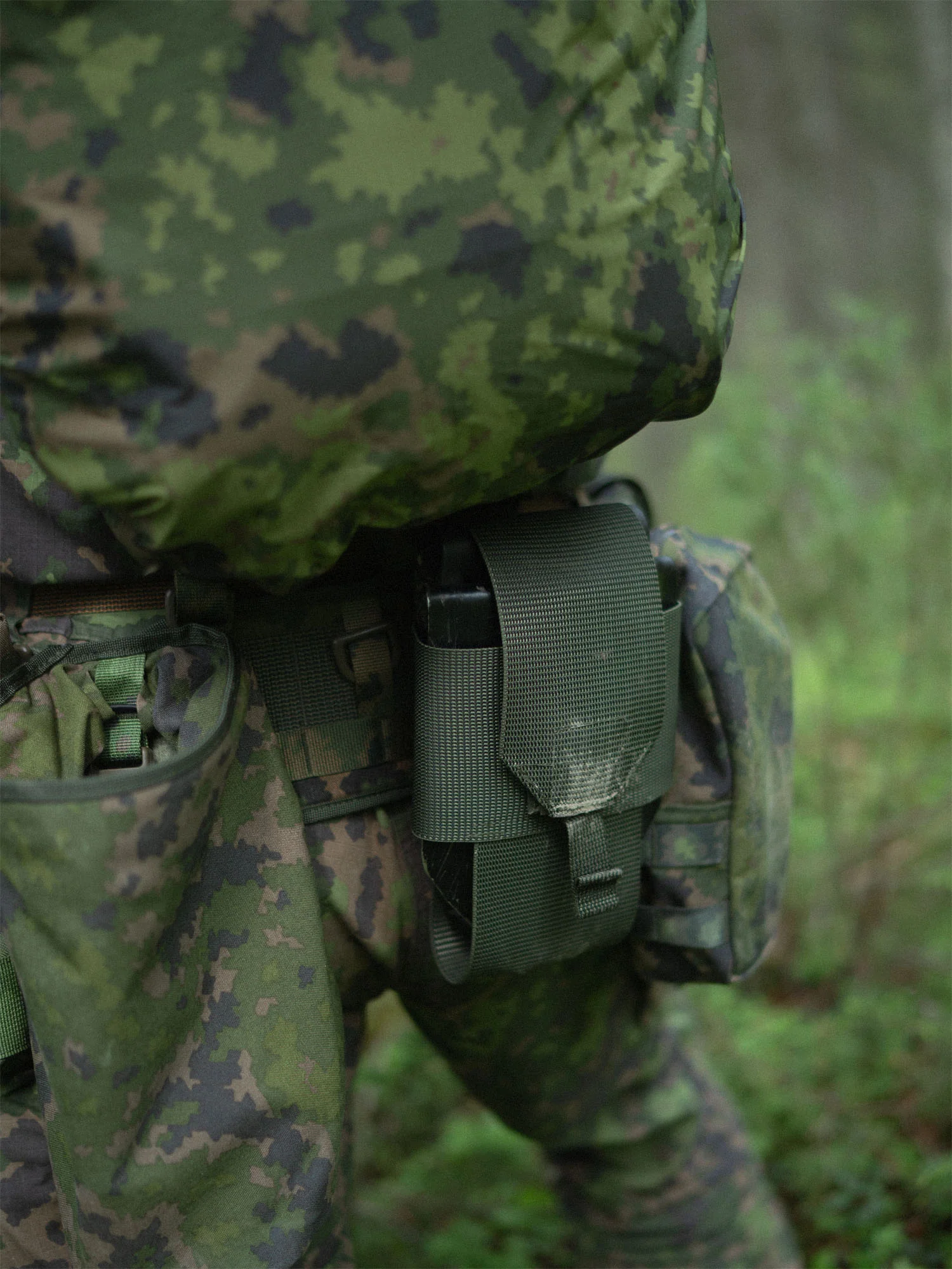 Trifold E-tool pouch - Image 8